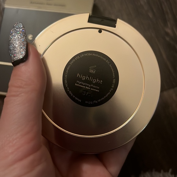 Code 8 Mood Highlight  Palette - Picture 5 of 6